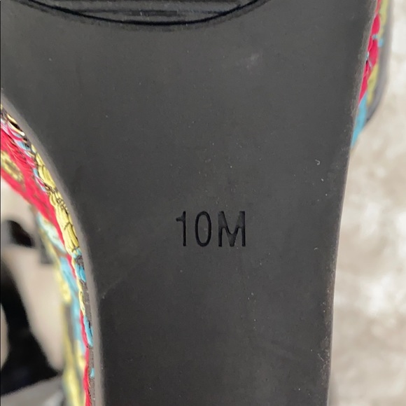 Guess Platform Shoes - Picture 6 of 6